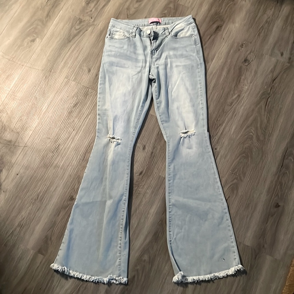 Brand: YMI Size: 9/29 Color: Light blue jeans